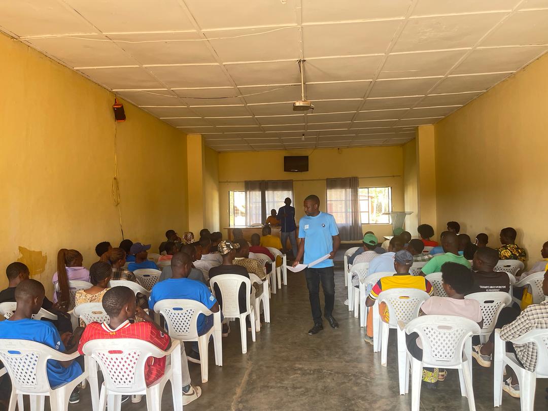 <a href="/RwandaYouthVol1/">Rwanda Youth Volunteers</a> muri <a href="/CityofKigali/">City of Kigali</a> rukomeje ibikorwa byo kurwanya igwingira rwigisha umuryango nyarwanda gutegura indyo yuzuye,Binyuze kandi mu mahugurwa,rwiyemeje kurwanya ihohoterwa rishingiye ku gitsina aho basobanurirwa itegeko no 059/2008. <a href="/RwandaLocalGov/">Ministry of Local Government | Rwanda</a> <a href="/Rwandapolice/">Rwanda National Police</a>