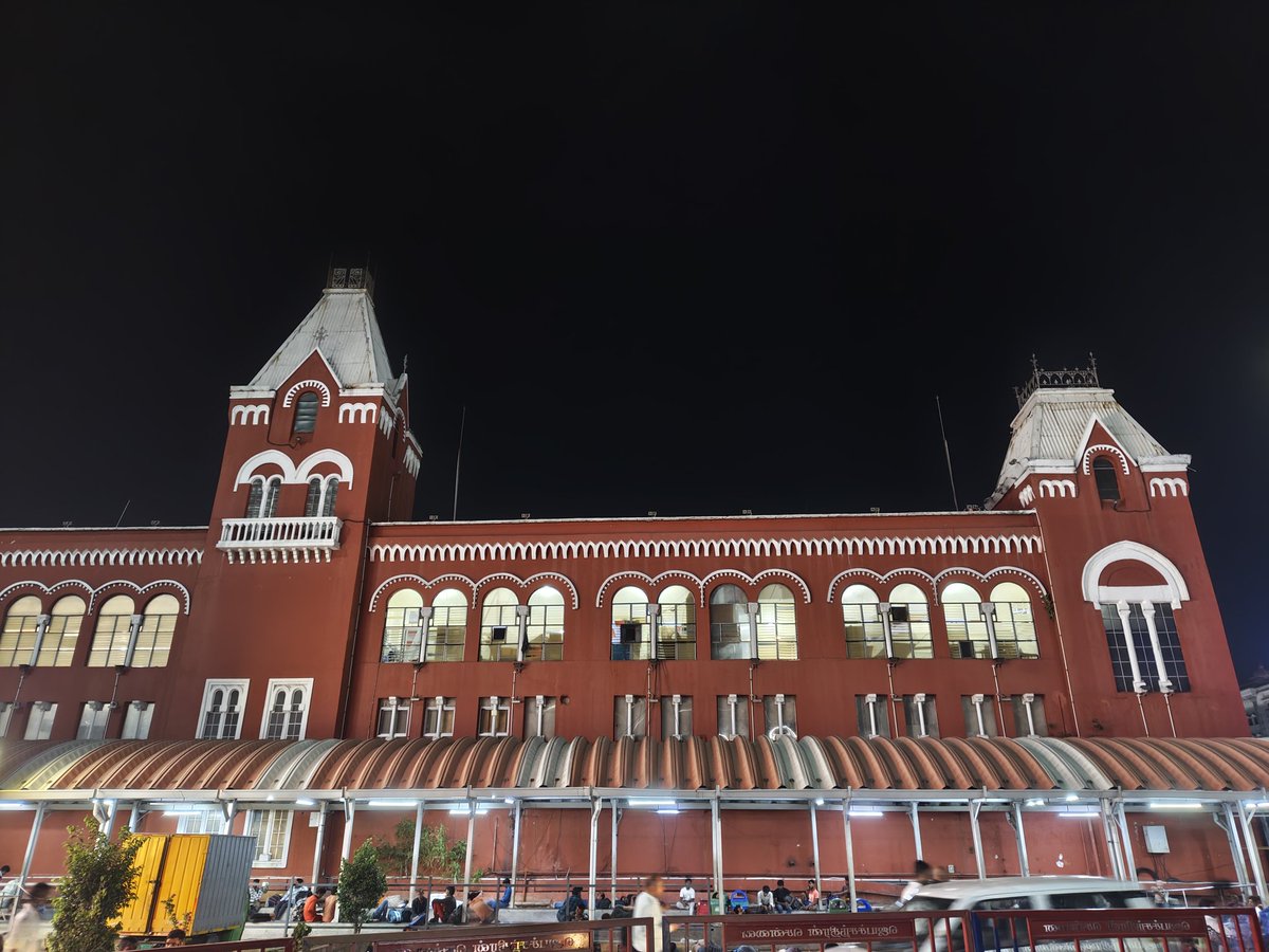 There's always one person on night trains who snores like a tractor and makes your nights sleepless, or is it just me 🥲

Pic for attention and relevance because I love posting pics.