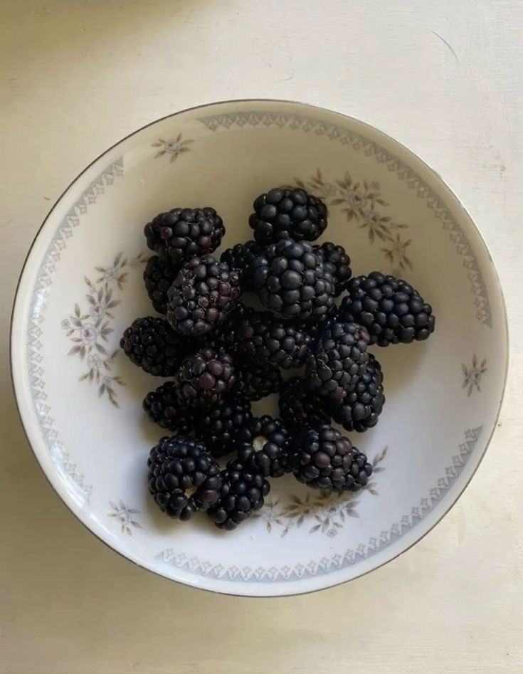 eyretartt's tweet photo. whispers of autumn https://t.co/W9WG94oQjS
