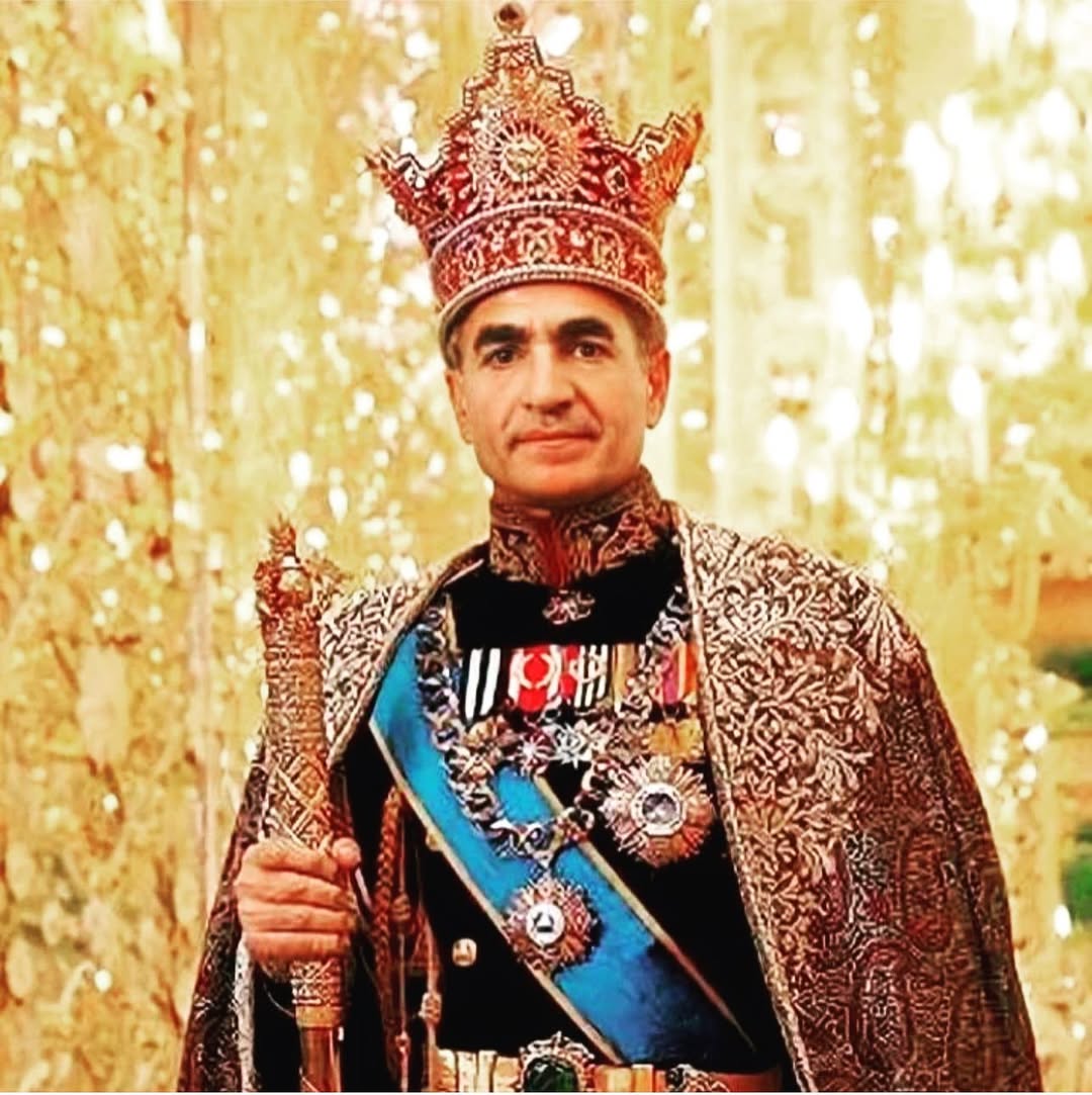 دوستان عزیز پادشاهی شدید در حال ریپورت شدن هستم به یاری سبزتان نیازمندم لطفاً کامنت منشن یا هر چی بلدین انجام بدین تا دخترتون از این حملات نجات پیدا کنه 
جاوید شاه تا ابدلاباد
#جاویدشاه 
#همكارى_ملى 
#مرگ_بر_جمهوری_اسلامی