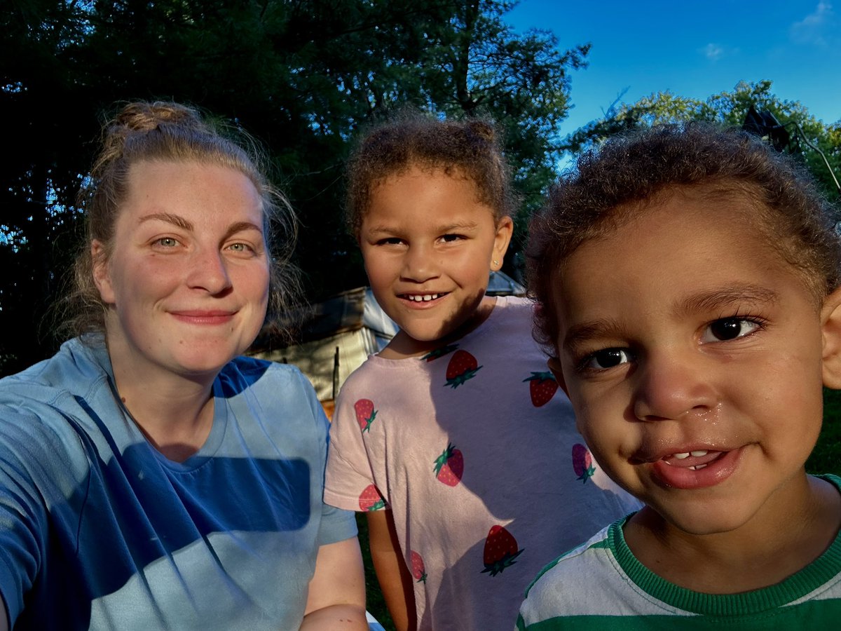 Teachers post a summer memory from your camera roll and drop your lists below! I’ll be reposting for everyone! 🫶🏻💛☀️🌻

#clearthelist2025 #clearthelist #AdoptATeacher #Teachersof𝕏 

amazon.com/hz/wishlist/ls…