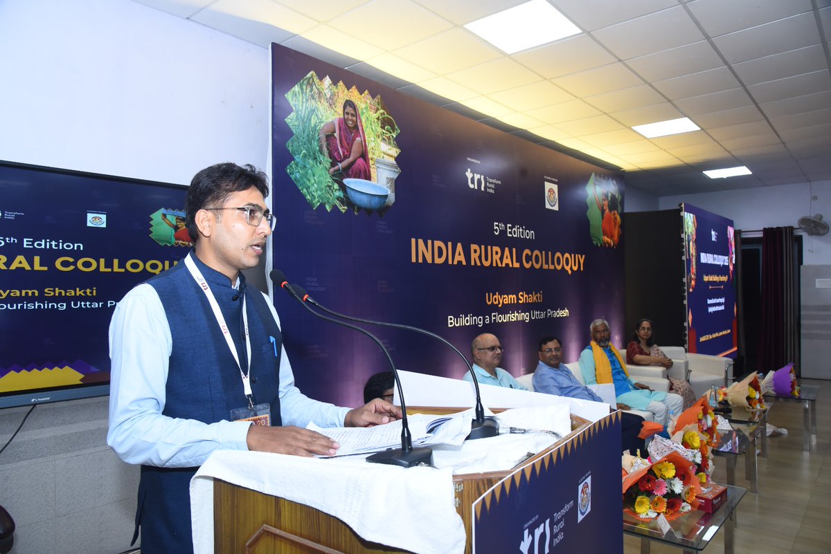 Rajeev_PMRDF's tweet photo. 🌱 Honoured to collaborate with University of Lucknow and special guest Padma Shri Uma Shankar Pandey ji, a true Jal Yoddha, to build climate-resilient orchard plantations.
His wisdom "खेत में मेड़ और मेड़ पर पेड़" guides our vision for a thriving, self-reliant.💧🌾
#IRC2025 #TRI https://t.co/whsIJ7gOKP