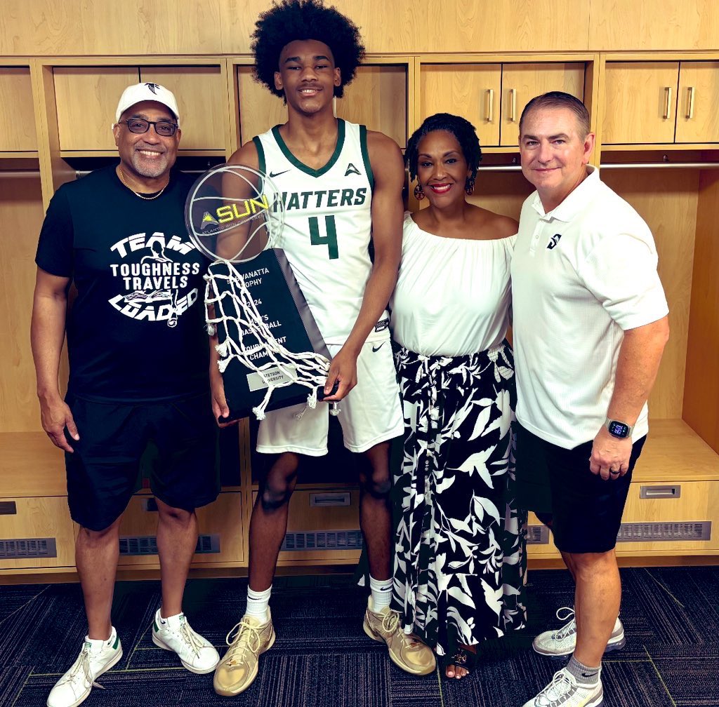 Jordan Green (@jordangreen2026) on Twitter photo Had a great time on my official visit to Stetson last weekend 🎩💚💚⁉️⁉️
Thank you <a href="/DonnieJones/">Donnie Jones</a> <a href="/braccoboys/">Bracco</a> <a href="/CoachWebbie/">Christian Webster</a> <a href="/CoachGrudenJ/">Joey Gruden</a> <a href="/ShawnFinney/">Shawn Finney</a> Had a great time on my official visit to Stetson last weekend 🎩💚💚⁉️⁉️
Thank you <a href="/DonnieJones/">Donnie Jones</a> <a href="/braccoboys/">Bracco</a> <a href="/CoachWebbie/">Christian Webster</a> <a href="/CoachGrudenJ/">Joey Gruden</a> <a href="/ShawnFinney/">Shawn Finney</a>