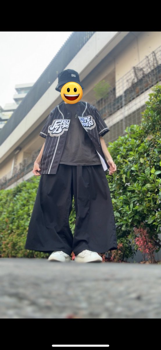 今日、箱推し名乗るの辞めました
仲良くしてください
余韻で今寝れない…というか寝たくないんです
#ふるっぱーさんと繋がりたい #フルーツジッパー #ふるっぱー #FRUITSZIPPER3周年 #超超超めでたいふるっぱーさん周年 #超超超めでたいふるっぱー3周年 #早瀬ノエル