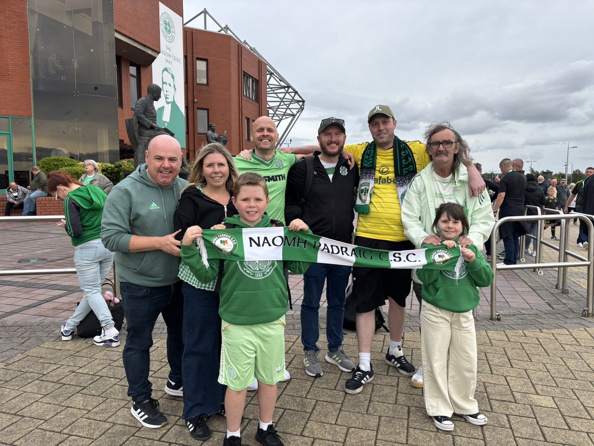 Flag day in Paradise 🍀🍀🍀