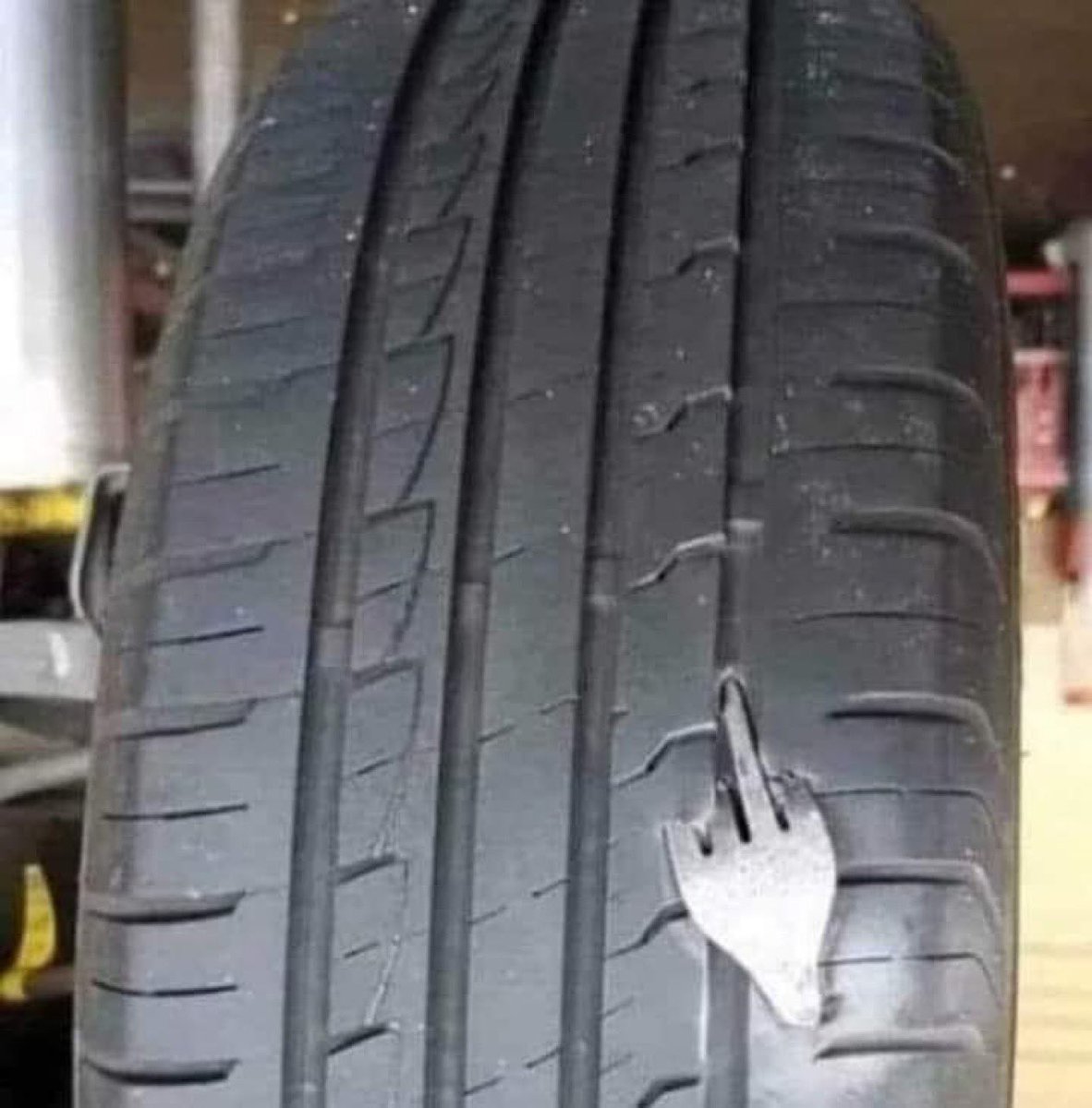 Super70sSports's tweet photo. The only thing worse than a fork that flattens your tire is a fork that flattens your tire and then flips you off … https://t.co/TEV8teFGwv