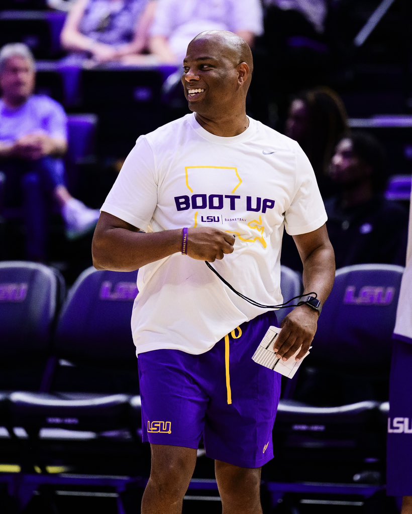 Tigers Around the World 🌎 

Associate Head Coach David Patrick is an assistant coach for the <a href="/aus_boomers/">Australian Boomers</a> in the <a href="/FIBAAsiaCup/">FIBA Asia Cup</a> !