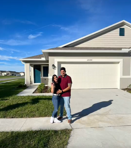 WorkAmerican's tweet photo. 💯% Success Rate VISA K-1 💍
#USA 🇺🇸 #GreenCard #engagementring #marriagegoals #House #Suenos #orlando #Florida #floridahomes 🏠 #Tulua https://t.co/c3RHVYUmgI