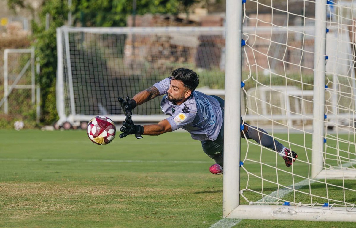 FULL TIME | Europa FC 3️⃣ - 3️⃣ Al Wakrah

A dramatic finish sees us deny Al Wakrah a late winner and hold on for a hard-fought draw. Resilience until the final whistle. 💪🟢⚫

#europafc | #preseasonfootball