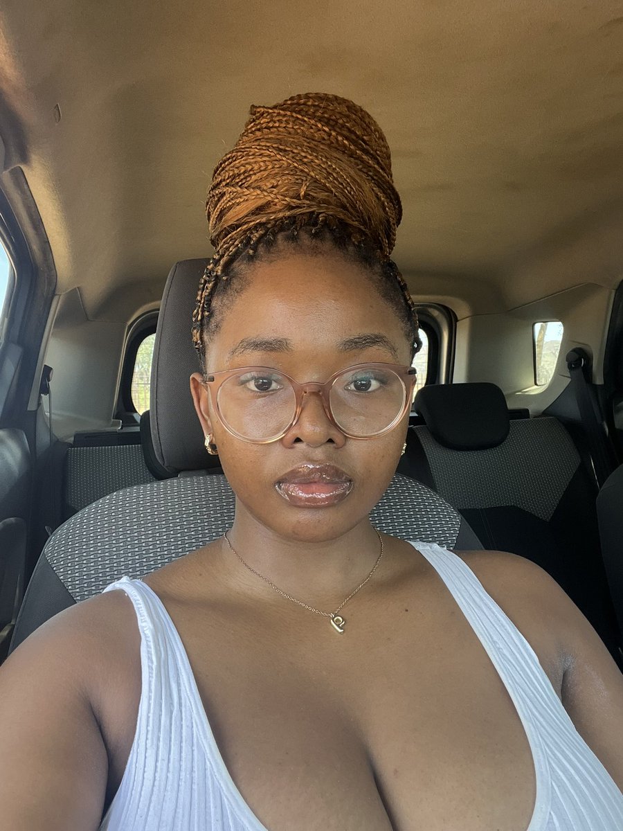 One of these. 🧍🏽‍♀️