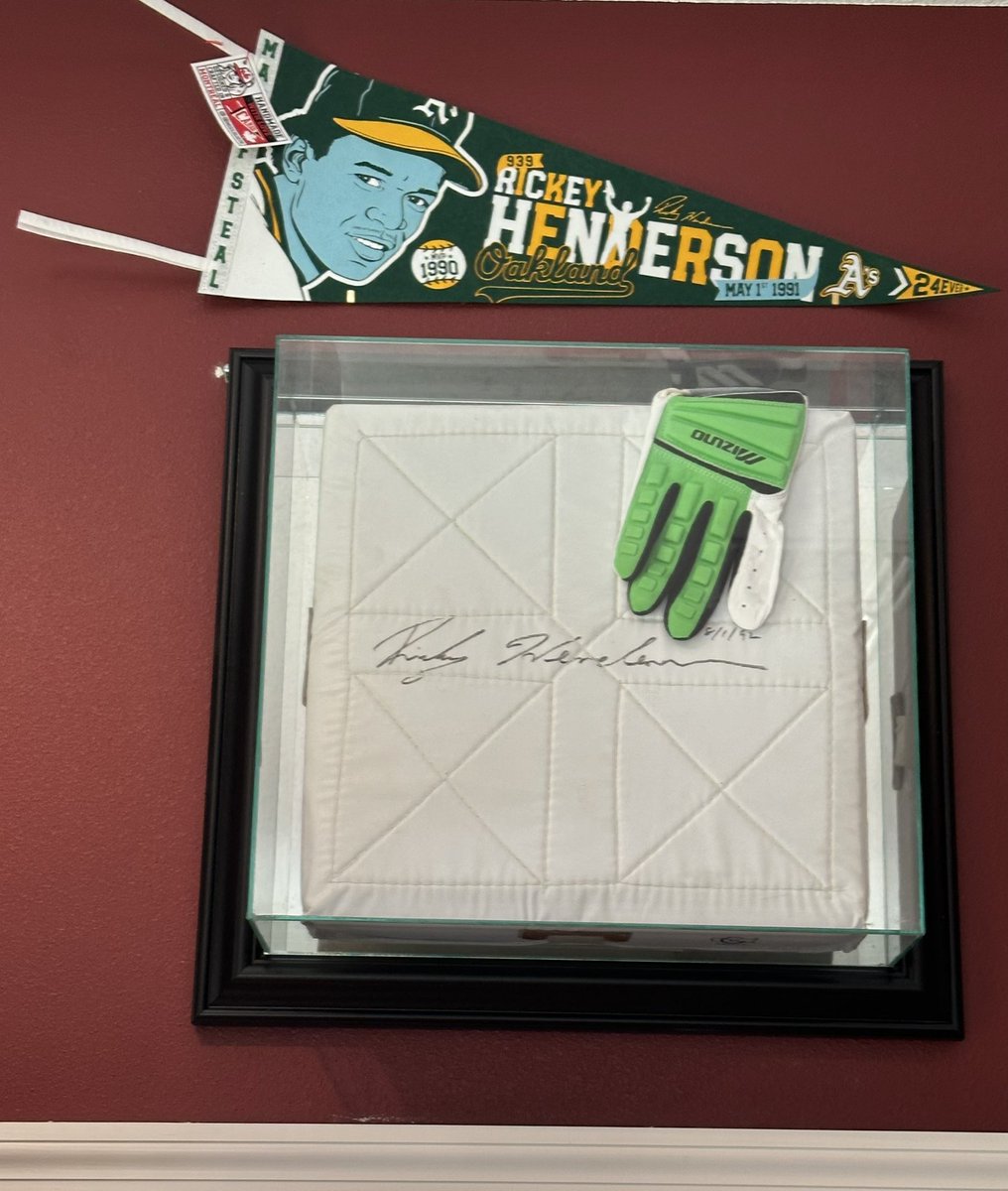 🧤🧤Battingleadoff (@qpeep77) on Twitter photo Rickey Henderson! 🧤🧤Check out this amazing pennant created by <a href="/MissTellier/">Josée Tellier #GoTheDistance</a> ! She does amazing work! I love it!💚🔥🔥🔥 Rickey Henderson! 🧤🧤Check out this amazing pennant created by <a href="/MissTellier/">Josée Tellier #GoTheDistance</a> ! She does amazing work! I love it!💚🔥🔥🔥