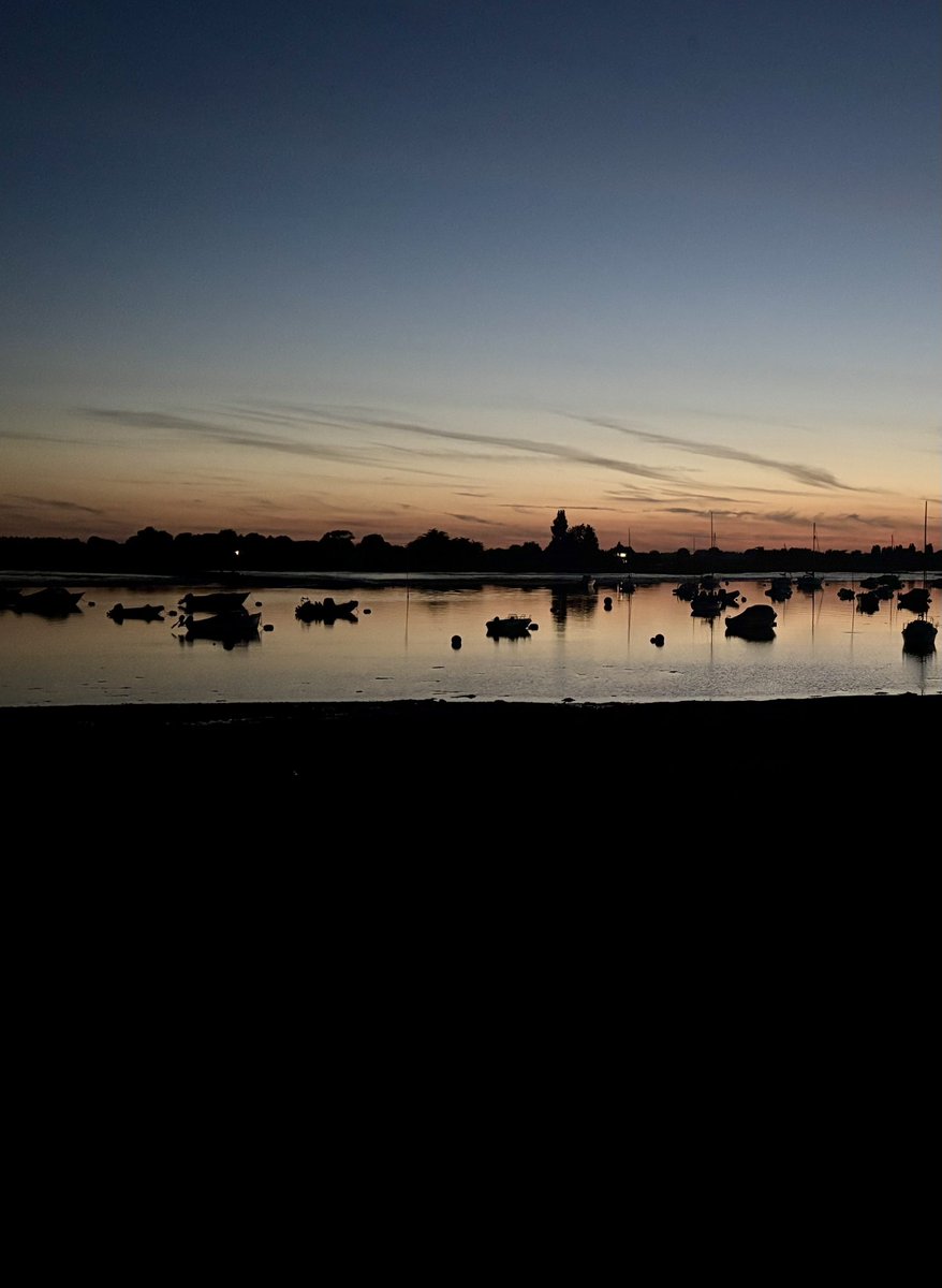 One from a walk last night . Beautiful sky 😍