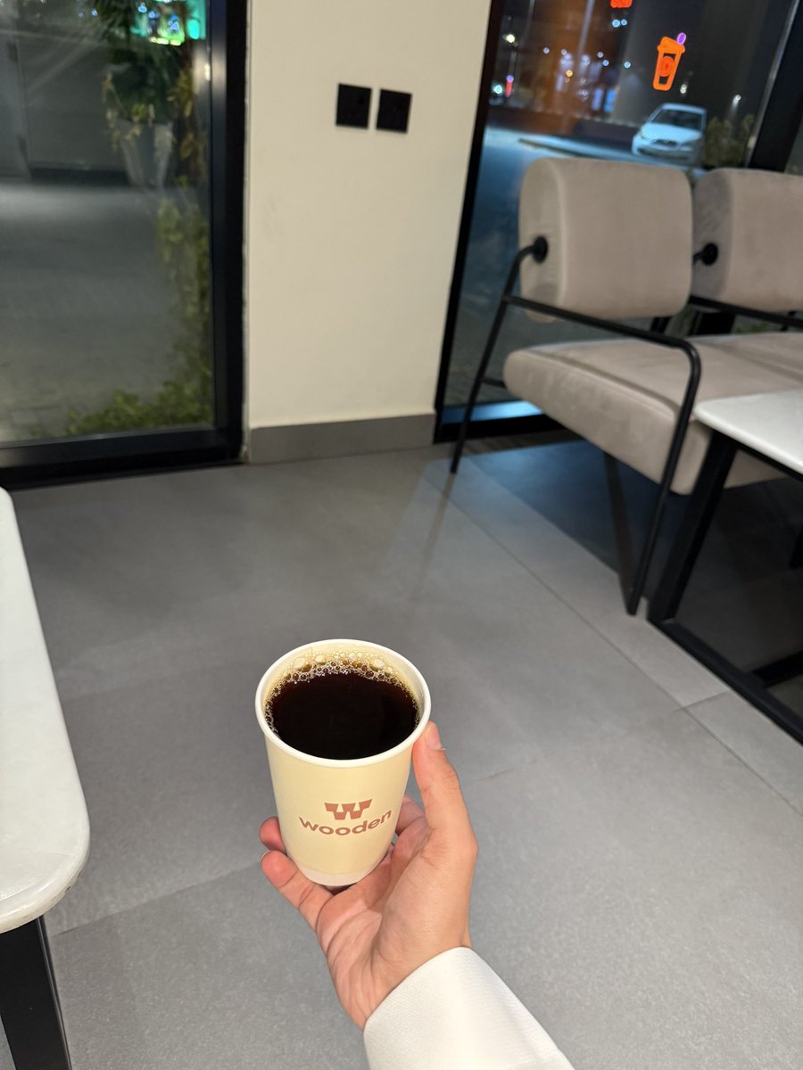 shutterr17's tweet image. بدر ليل الصيف بين واستدار 
وليل نجدٍ بالحلاوه يستزيد