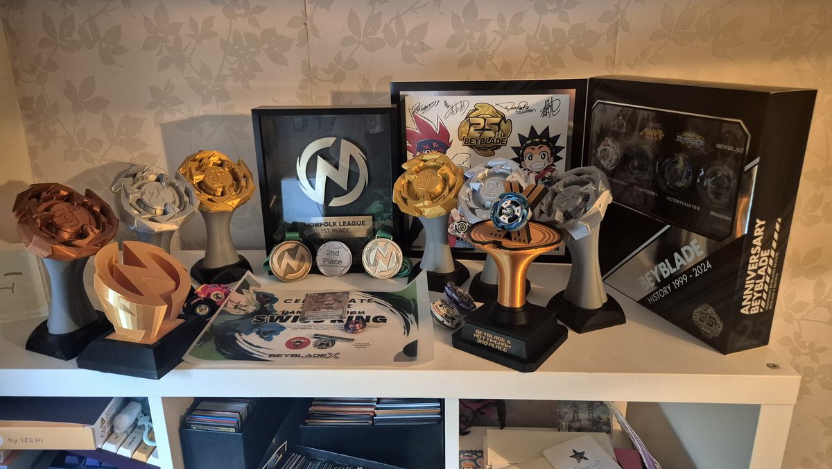 lotoftoast tweet media