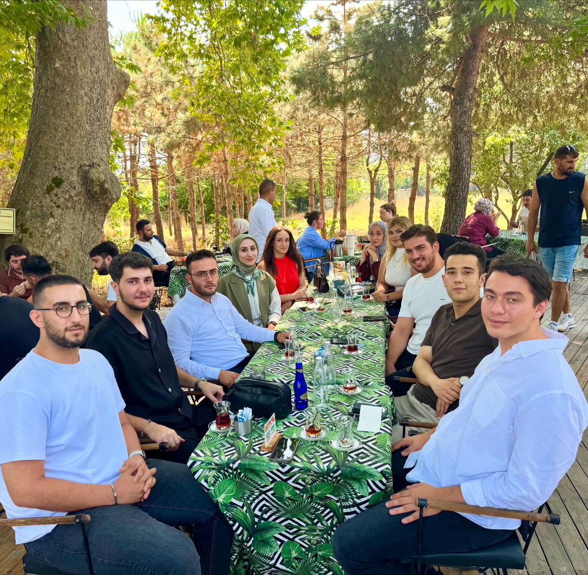 📍 2. Bölge Kahvaltı Buluşması 

Üniversiteler Teşkilat Başkanımız <a href="/mahmutenesmeric/">Mahmut Enes MERİÇ</a> ve 2. Bölge Başkanımız <a href="/mustafabektasav/">Mustafa</a>’ın katılımıyla, Üniversite başkanlarımızla kahvaltı programında bir araya geldik.

Yeni dönem hedeflerimizi konuştuk, projelerimizi paylaştık, birlik ve