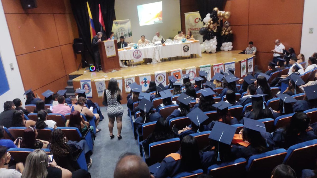 Corporación Feminista - Mujer, denuncia y muévete (@c_mujer_dym) on Twitter photo Señore(a)s <a href="/MinIgualdad_Col/">Ministerio de Igualdad y Equidad de Colombia 🇨🇴</a> las mujeres exigen vidas dignas y decentes, salir de todas las formas de violencia sexual y #Trata, hoy acompañamos más de 60 mujeres sobrevivientes que empiezan un nuevo ciclo en su renacer digno en este Estado y sociedad que las ignora. #SOSTrata Señore(a)s <a href="/MinIgualdad_Col/">Ministerio de Igualdad y Equidad de Colombia 🇨🇴</a> las mujeres exigen vidas dignas y decentes, salir de todas las formas de violencia sexual y #Trata, hoy acompañamos más de 60 mujeres sobrevivientes que empiezan un nuevo ciclo en su renacer digno en este Estado y sociedad que las ignora. #SOSTrata