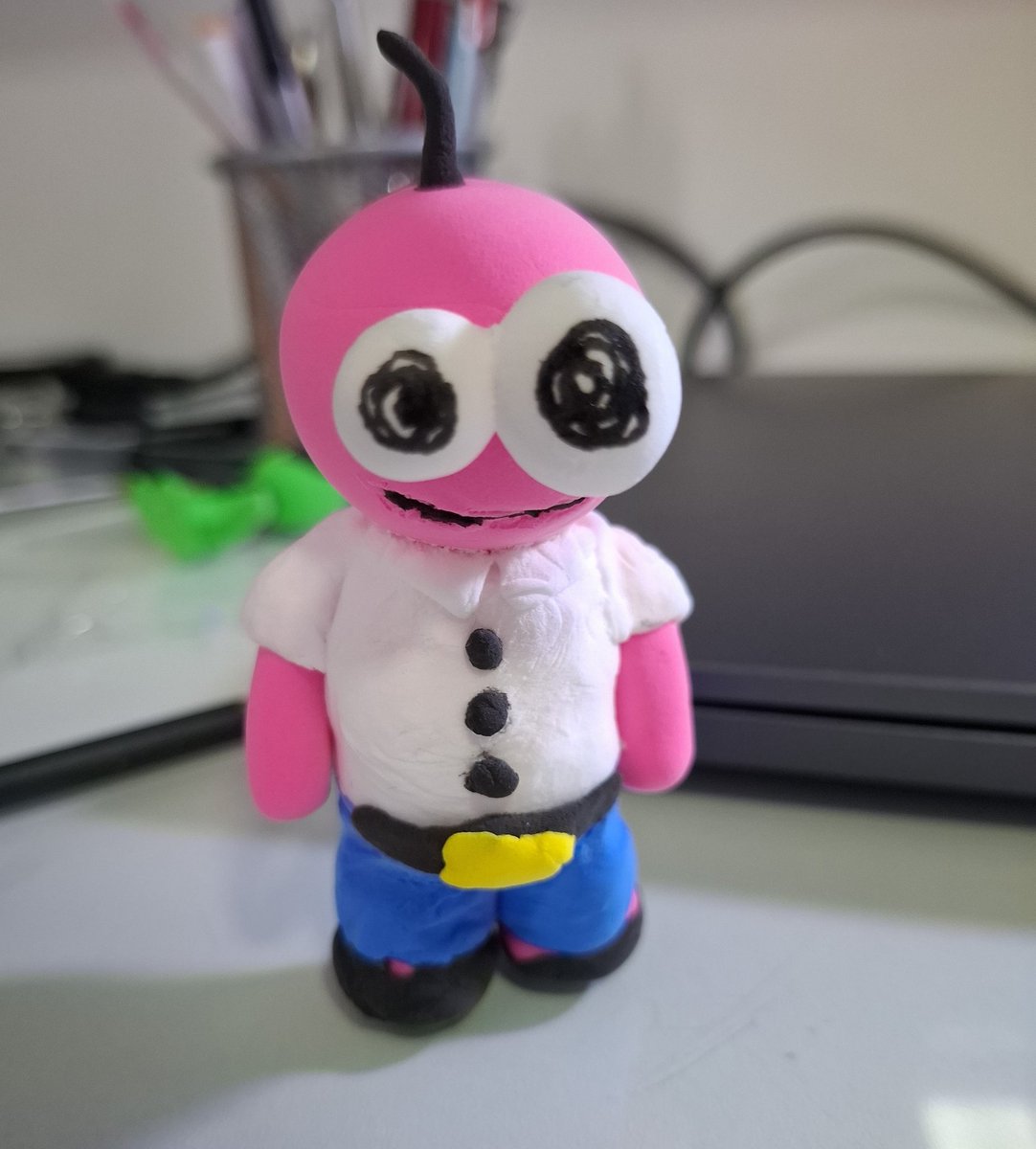 ilvfrutigeraero's tweet image. He is so ugly I love him😢 #pim #smilingfriends (first time using this kind of clay so plase ignore how bad it looks...💔)