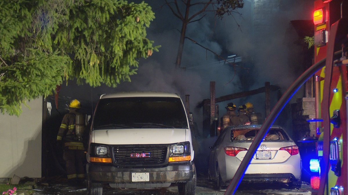 Working fire at a home on Rosedale Avenue West in #Brampton overnight. Crews worked quickly to knock down the flames. No injuries. Second alarm assigned.