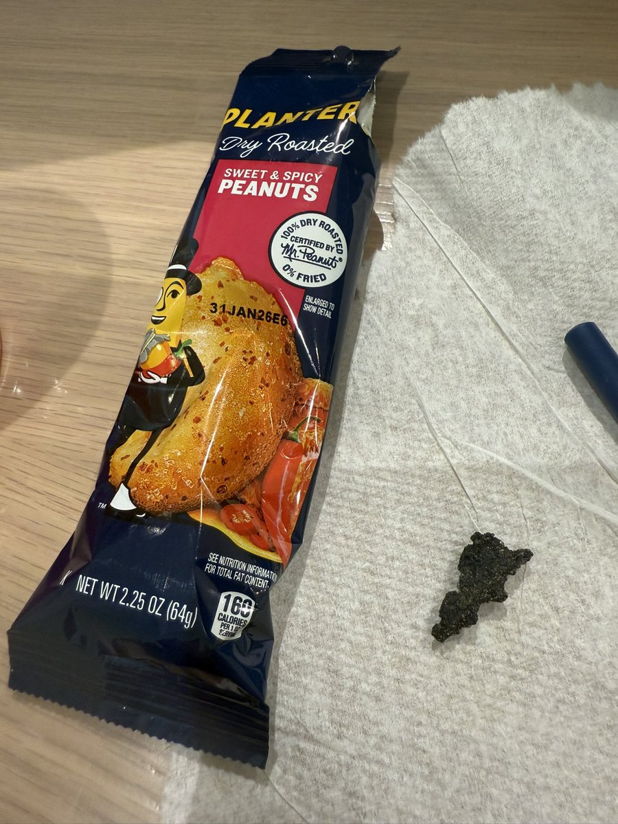 Straightface tweet media