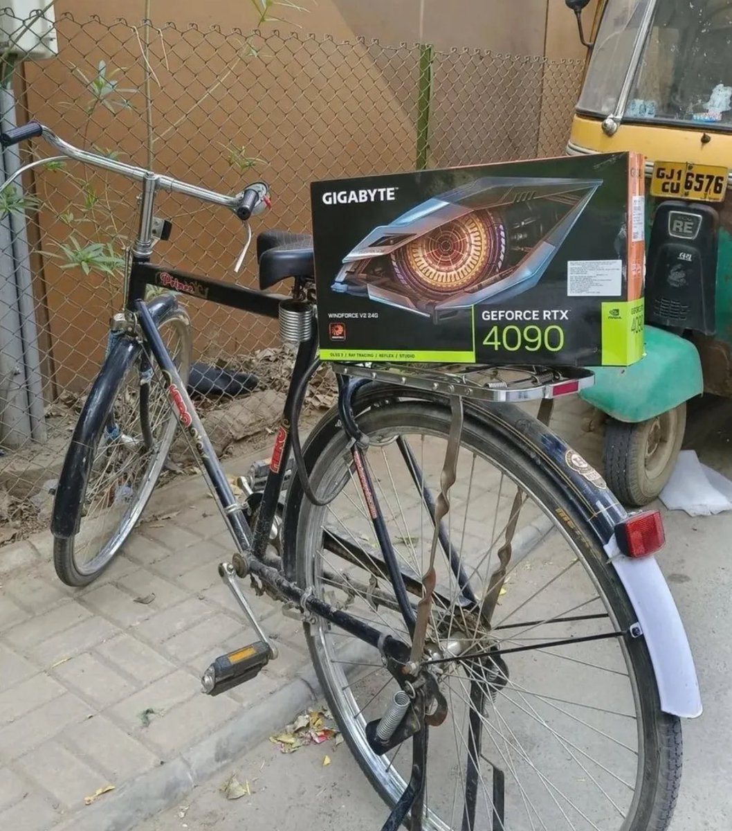 sdrCodes's tweet image. Men are simple!