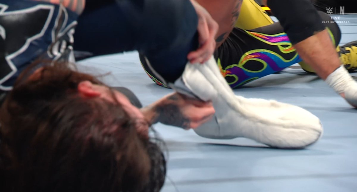 Nah, this guy's a genius 💀
#SummerSlam