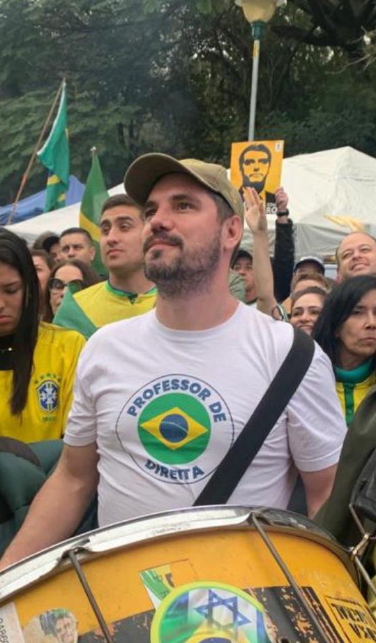 “Não parar, não precipitar, não retroceder.” <a href="/opropriolavo/">Olavo de Carvalho</a> 

ANISTIA GERAL e IRRESTRITA
IMPEACHMENT de Moraes
IMPEACHMENT de Lula
ANULAÇÃO das decisões de Moraes

🇧🇷