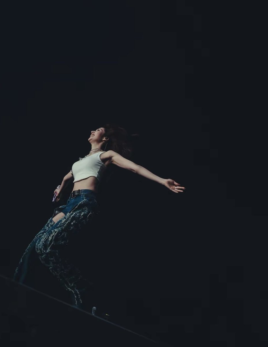 You’re my favorite kind of everything. 
Favorite human, always.