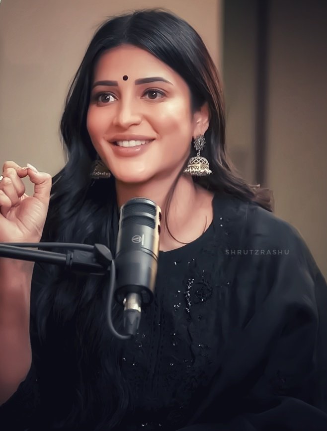 itsmerashmitha's tweet photo. #ShrutiHaasan 💘🖤🧿
.
.
.
.
#Coolie #CoolieUnleashed #CoolieFromAug14 https://t.co/vlGrOErhmb