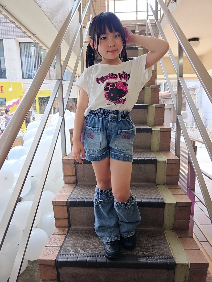 cocona_0325's tweet photo. おはよ💜 #10CREPIPI かわいすぎない?キティちゃん🎀キティちゃんのチャームも取り寄せしてるんだ✨#repipiarmario のほうのキティちゃんもかわいいの💠もう少し大きくなるぞ✊🏻
#池上姉妹 #ここゆめ #池上ここな #js4 https://t.co/sBTrlNs5sj