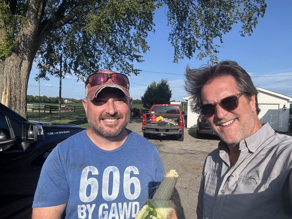 Thank you KY Afield legend and fellow outdoorsman Tim Farmer for stopping by to stock up on sweet corn today!  Tim has hosted thousands of episodes of his cooking show and Kentucky Afield! I have thousands of ears left if you want to stop by this week!