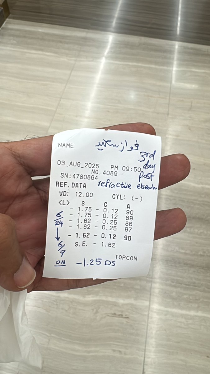 fawazz799's tweet photo. @DrAwadQarni الله ينفع بكم
سويت عملية فيمتوليزك (سوبراكور) يوم الخميس الماضي خارج السعودية من العملية للمطار ، مالحقت والله حتى اسأل عنها وبصراحة اول زيارة لي تقريباً لعيادة العيون ، اليوم فكيت العدسات وما اعرف الدكتور الي فك العدسات فحص مقاسات العين وحسيت كلامه غير مطمئن ، كرماً لو تطمني https://t.co/rE6ELb0D0m