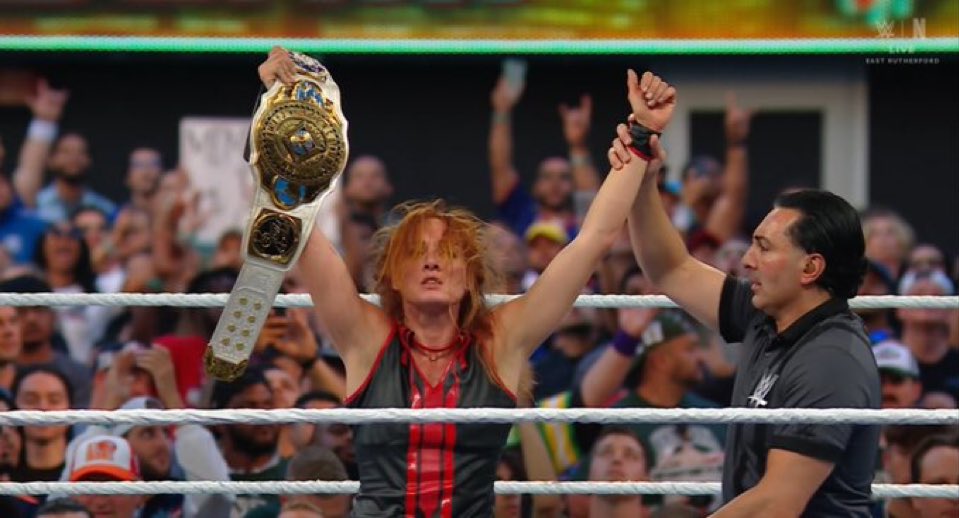 TheWWEguy42's tweet image. Becky lynch retains the women’s intercontinental championship 

#SummerSlam