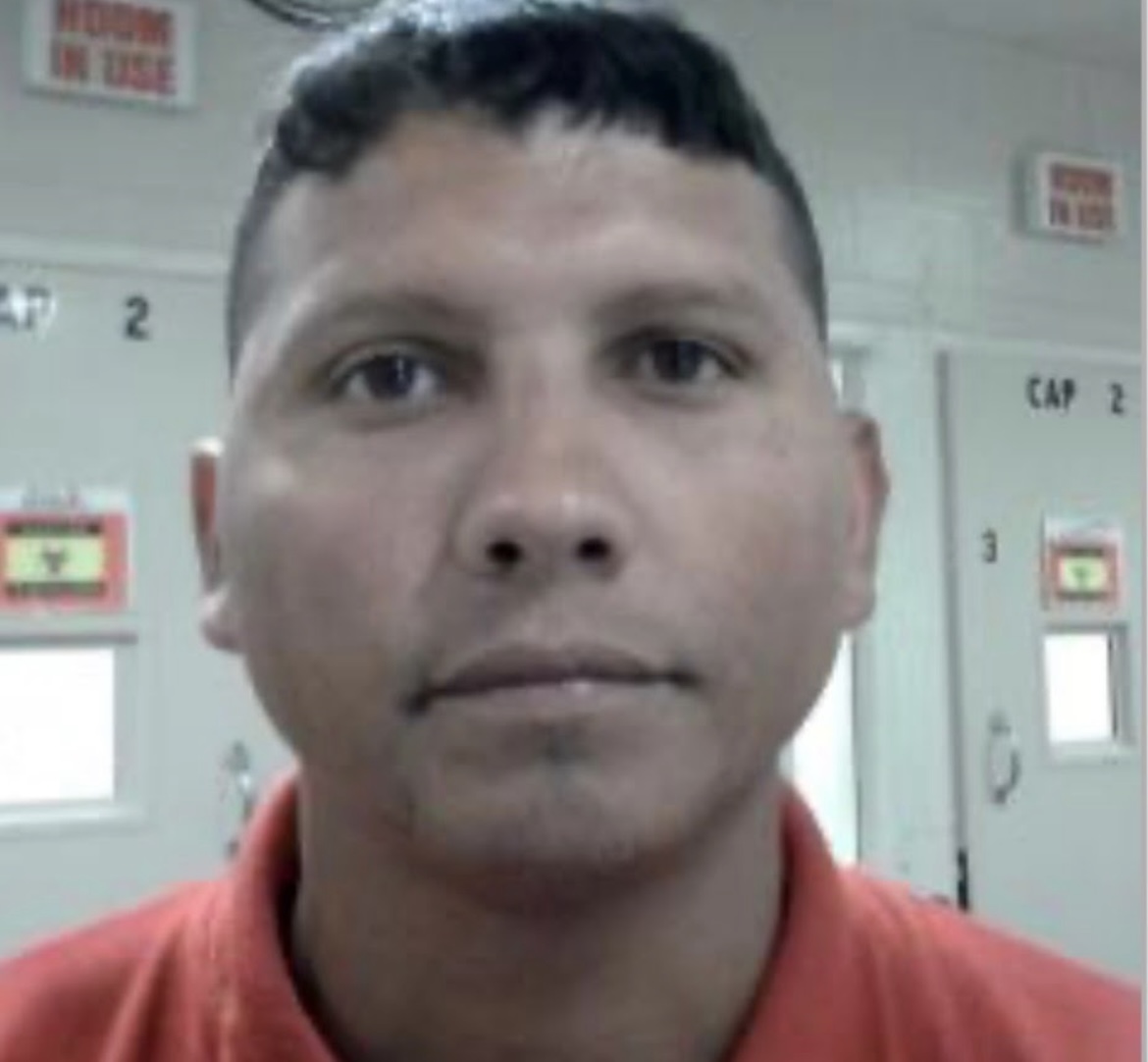 AuroraPD's tweet image. NEWS RELEASE: The Aurora Police Department is seeking the public’s help with information about a suspect involved in a homicide early Sunday morning at an apartment complex in north central Aurora. #APDNews

The suspect, 30-year-old Michel Jordan Castellano-Fonseca, is wanted in…