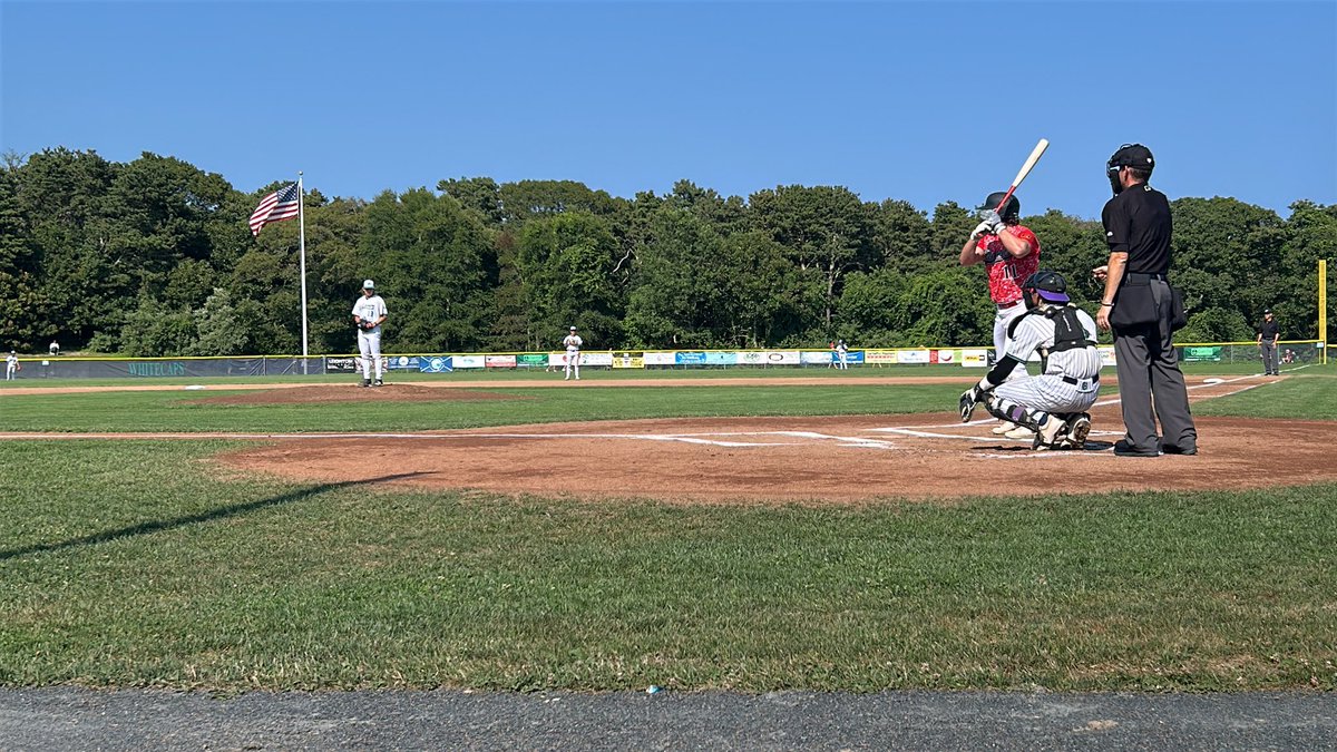 Matthew Gray (@ma77hew_gray) on Twitter photo Interesting battery takes the field for the Whitecaps to open the final game of the regular season.
Both starter Kaden Hilburger (<a href="/_BryantBaseball/">Bryant Baseball</a>) and his partner behind the plate, Justin Ruiz (<a href="/HPUBaseball/">High Point Baseball</a>), are making their Brewster debuts tonight. Interesting battery takes the field for the Whitecaps to open the final game of the regular season.
Both starter Kaden Hilburger (<a href="/_BryantBaseball/">Bryant Baseball</a>) and his partner behind the plate, Justin Ruiz (<a href="/HPUBaseball/">High Point Baseball</a>), are making their Brewster debuts tonight.