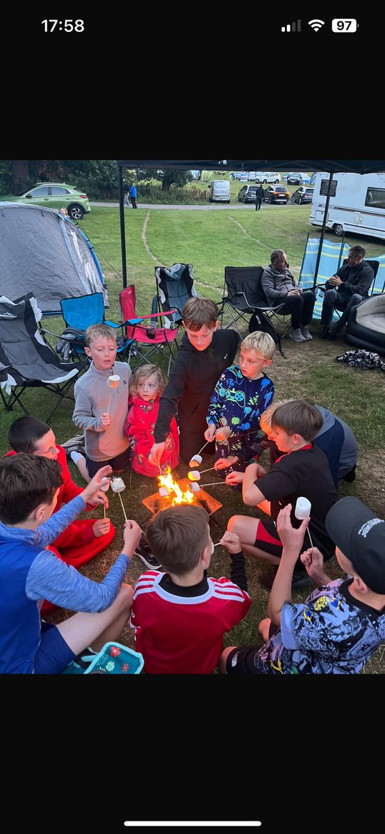 northfieldblk11's tweet image. If ur starting out with a new team and want to make them a boss little group. Make sure you do stuff like this with them 🙏 🏕️ #properteam