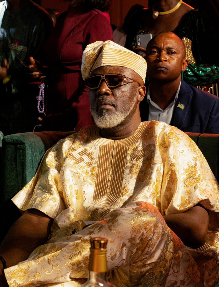 DHAYOH_'s tweet image. It was beautiful photographing these beautiful faces at Seyi Vodi’s 50th birthday.

 @_dinomelaye 
@funkeakindele 
@timidakolo 
@iam_TerryApala