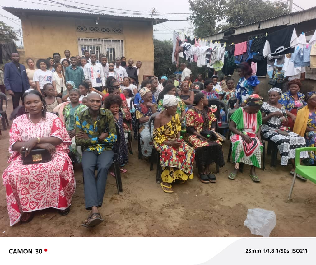 AjplO52459's tweet image. 🔴#RÉDYNAMISATION. 

La tempête du savoir avance à vive allure , L&apos;#AJPL/MONT-AMBA se lance un défis majeur, celui de faire de tous les habitants de sa contré les ambassadeurs  de Jean-Pierre LIHAU ‼️

Rec en image 📷: la descente du comité directeur de la Coordination urbaine du…