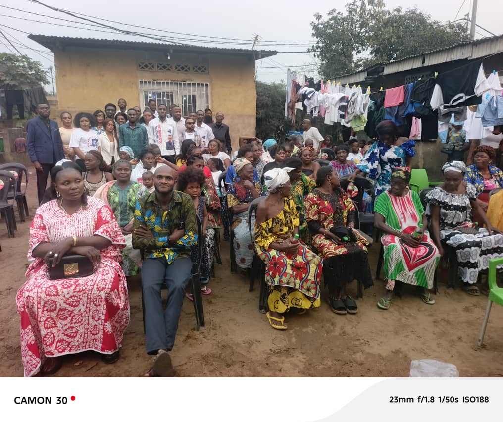 AjplO52459's tweet image. 🔴#RÉDYNAMISATION. 

La tempête du savoir avance à vive allure , L&apos;#AJPL/MONT-AMBA se lance un défis majeur, celui de faire de tous les habitants de sa contré les ambassadeurs  de Jean-Pierre LIHAU ‼️

Rec en image 📷: la descente du comité directeur de la Coordination urbaine du…