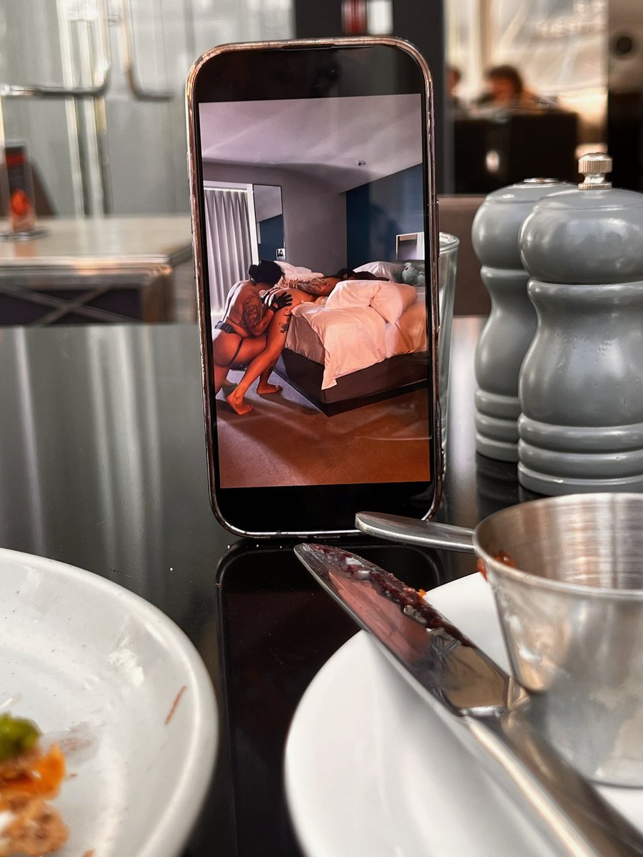 Having breakfast with my girl <a href="/iDaffne/">Daffne E. Cruz | Miastre Obsidian</a> and watching our morning session 🔥💦 onlyfans.com/ellezworld_