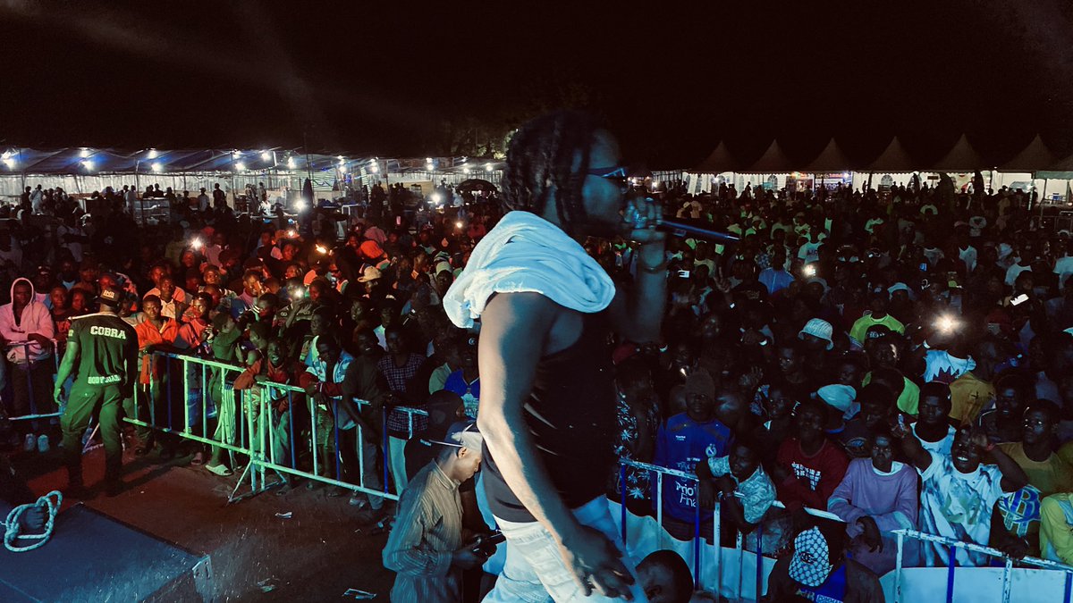 Morganneromusic's tweet photo. Foire Akato last night 🇹🇬🙌🔥 https://t.co/2nkX3OZWSN
