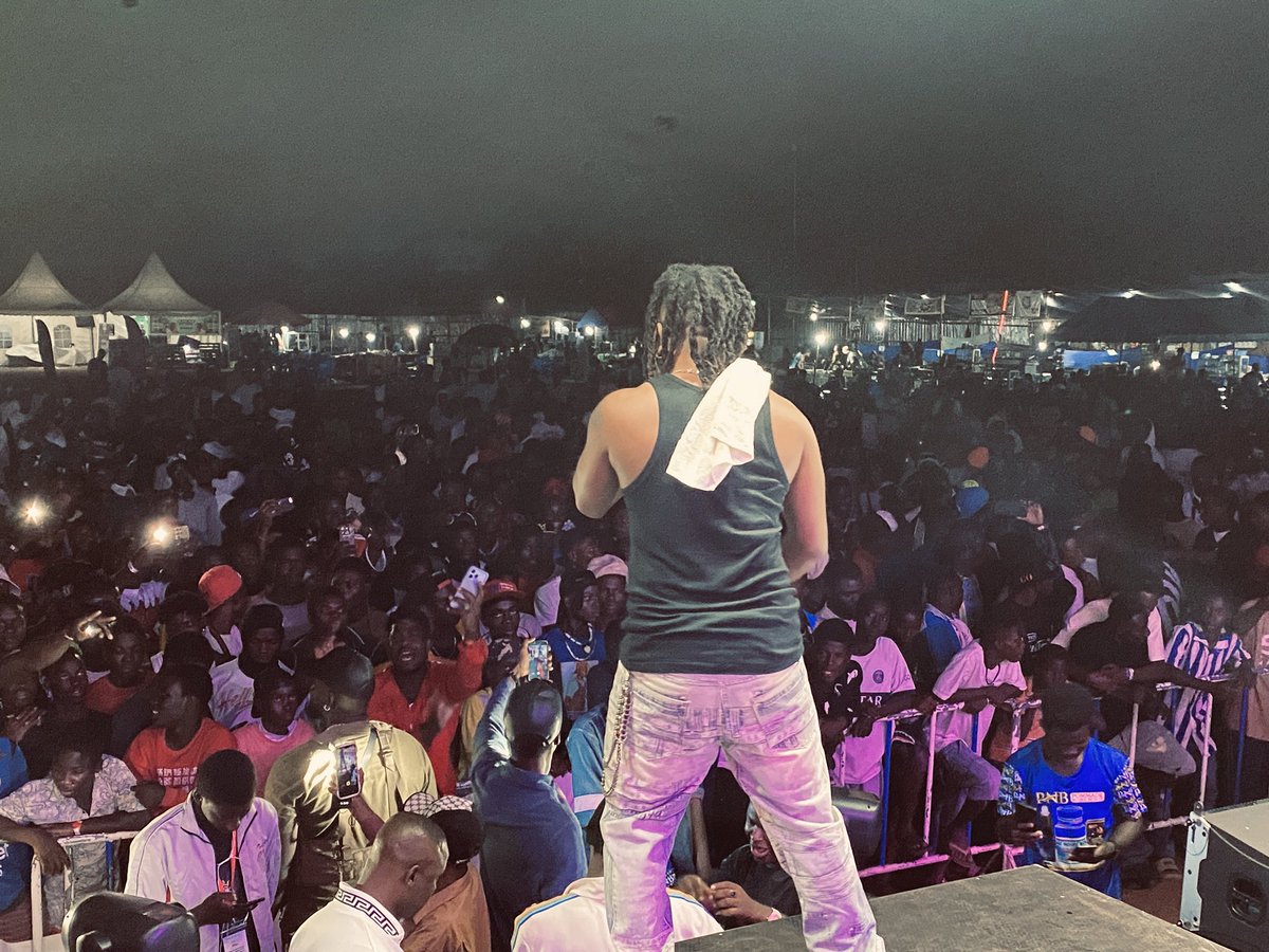 Morganneromusic's tweet photo. Foire Akato last night 🇹🇬🙌🔥 https://t.co/2nkX3OZWSN