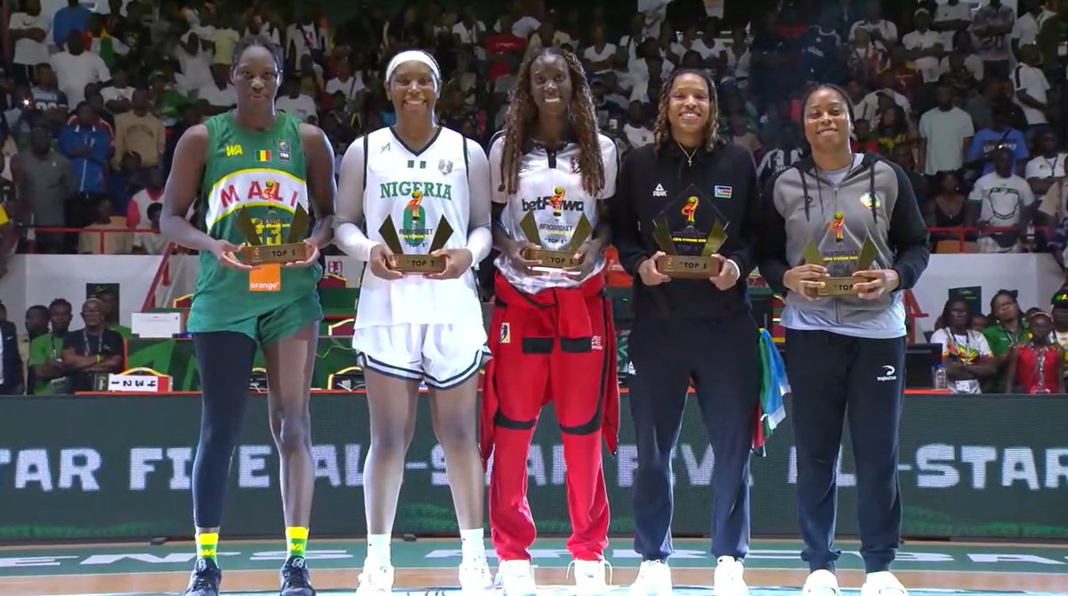 Players to win Multiple MVPs in Women's AfroBasket history: 

🇸🇳 Mame Maty Mbengue (3x) 
🇦🇴 Nacissela Mauricio (2x) 
🇸🇳 Aya Traore (2x) 
🇳🇬 Amy Okonkwo (2x) 

Amy Okonkwo joins an exclusive list. 

#BallChatWithKenny