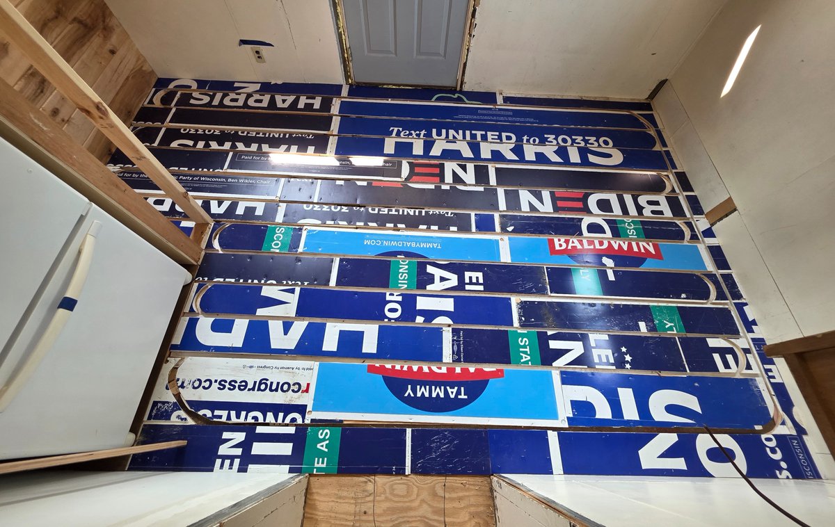 thecakelin's tweet image. Shimmed the front entryway of my future home with old campaign signs for democrats.

Feels kind of poetic and cathartic to cut them up, considering the party abandoned me and my communities.

#AltText