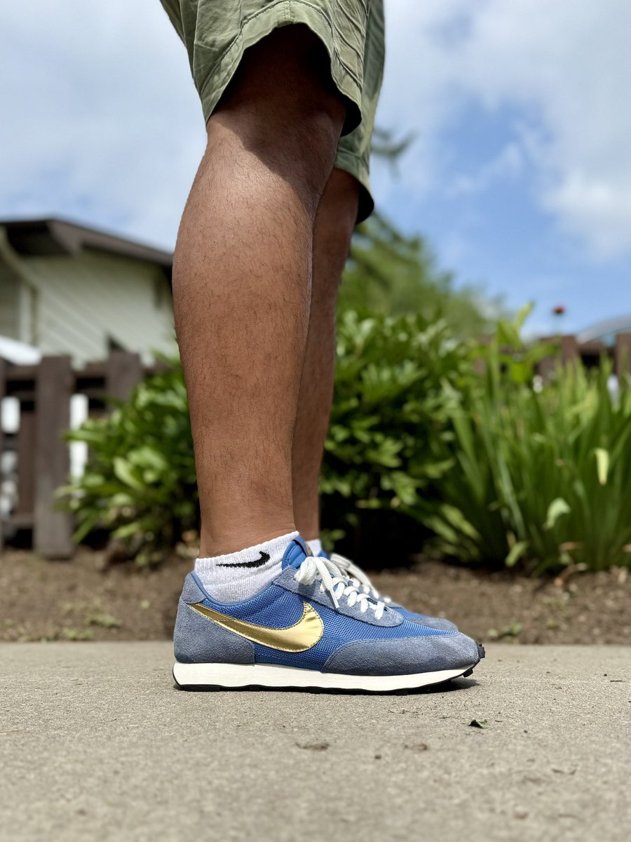 nike daybreak ocean fog & metallic gold