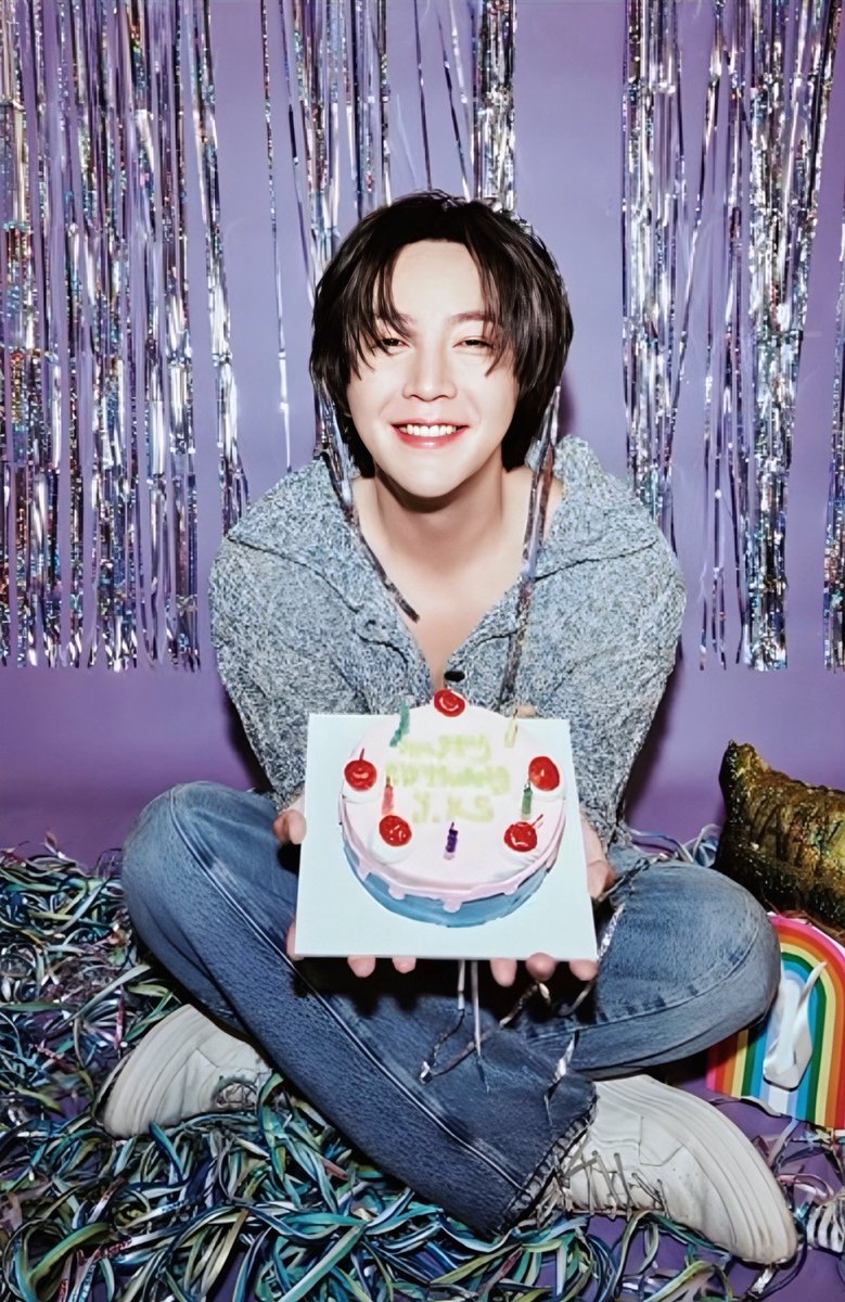 #グンちゃんお誕生日おめでとう_2025
#HappyBirthdayJKS_2025

Happy Keunsuk’s Day 🎂🎁🎈
グンちゃん💕︎Happybirthday🎂🎉🎊💐👏♥️

ずっと一緒だよ♥️
来世もね👍🤭😉😘♥️

#チャン・グンソク
#グンちゃん
#장근석 #JangKeunSuk 
#張根碩
#チャンベウの笑顔は最高のプレゼント