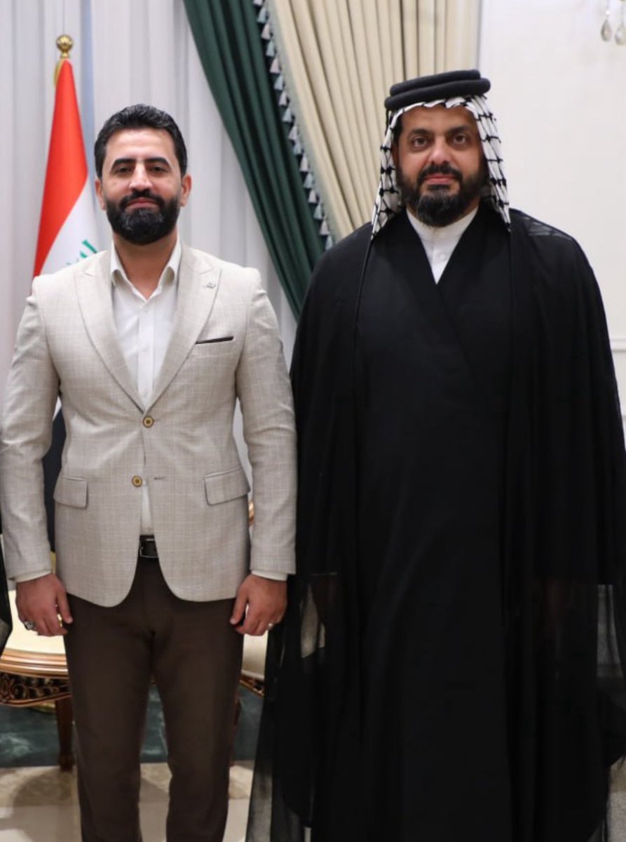 الشيخ الآمين هو … 
تجلي الوعي المقاوم في زمن الانحناء. 

#رمح_الامة
#صورة_الأمين_ترعبهم