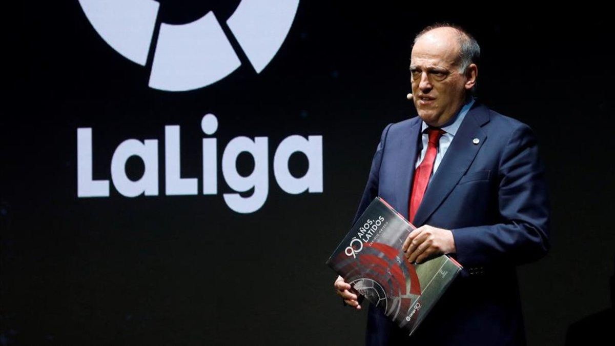 ✍️ Recordatorio a falta de un par de semanas para comenzar LaLiga. Algunos clubes volverán a tener serios problemas con las inscripciones

La nueva normativa de LaLiga para esta temporada 2025/26 permitirá a los clubes excedidos  computar un 30% de los ingresos ordinarios como