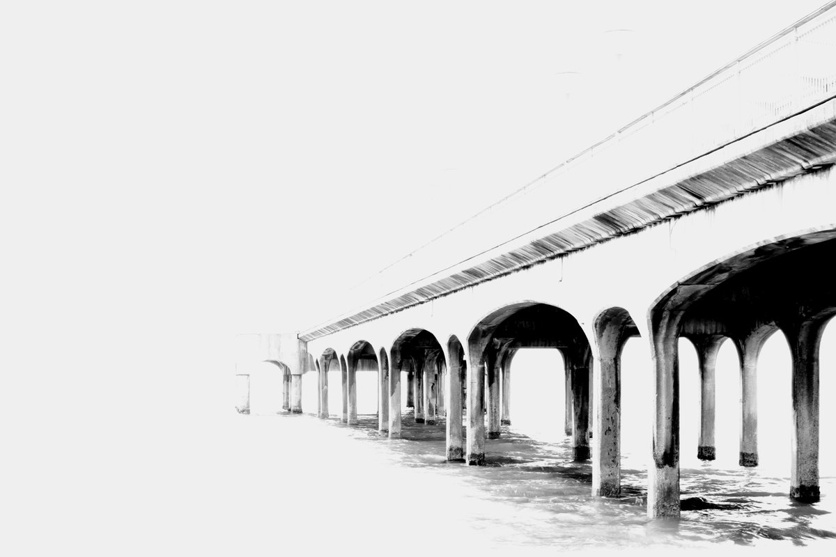 Goodnight 🕊️

Something for the #photoliminal event by
<a href="/LumineersX/">Lumineers</a> on <a href="/objktcom/">objkt</a> 

'Wraith'
There are just so many unanswered questions  
And that’s ok!

5 $XTZ
10/10
objkt.com/tokens/open_ob…