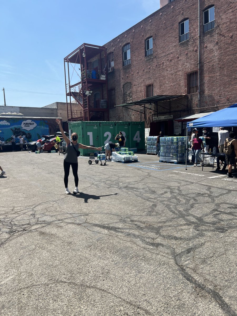 hot girls do mutual aid 😄