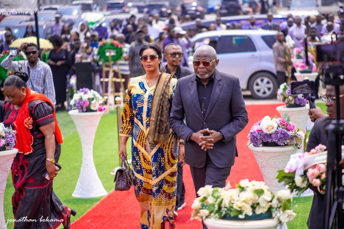 laeticia malayika (@lmalayika19128) on Twitter photo L’honorable <a href="/VitalKamerhe1/">Vital Kamerhe</a> ,président de l’ensemble national et président de l’UNC,aux côtés de son épouse madame <a href="/HamidaKamerhe/">HAMIDA CHATUR KAMERHE</a> ,ont rendu un dernier hommage empreinte d’émotions à madame Rita misenga pinganyi ,épouse
De notre camarade Benoît.
Pensées solidaire à toute la L’honorable <a href="/VitalKamerhe1/">Vital Kamerhe</a> ,président de l’ensemble national et président de l’UNC,aux côtés de son épouse madame <a href="/HamidaKamerhe/">HAMIDA CHATUR KAMERHE</a> ,ont rendu un dernier hommage empreinte d’émotions à madame Rita misenga pinganyi ,épouse
De notre camarade Benoît.
Pensées solidaire à toute la